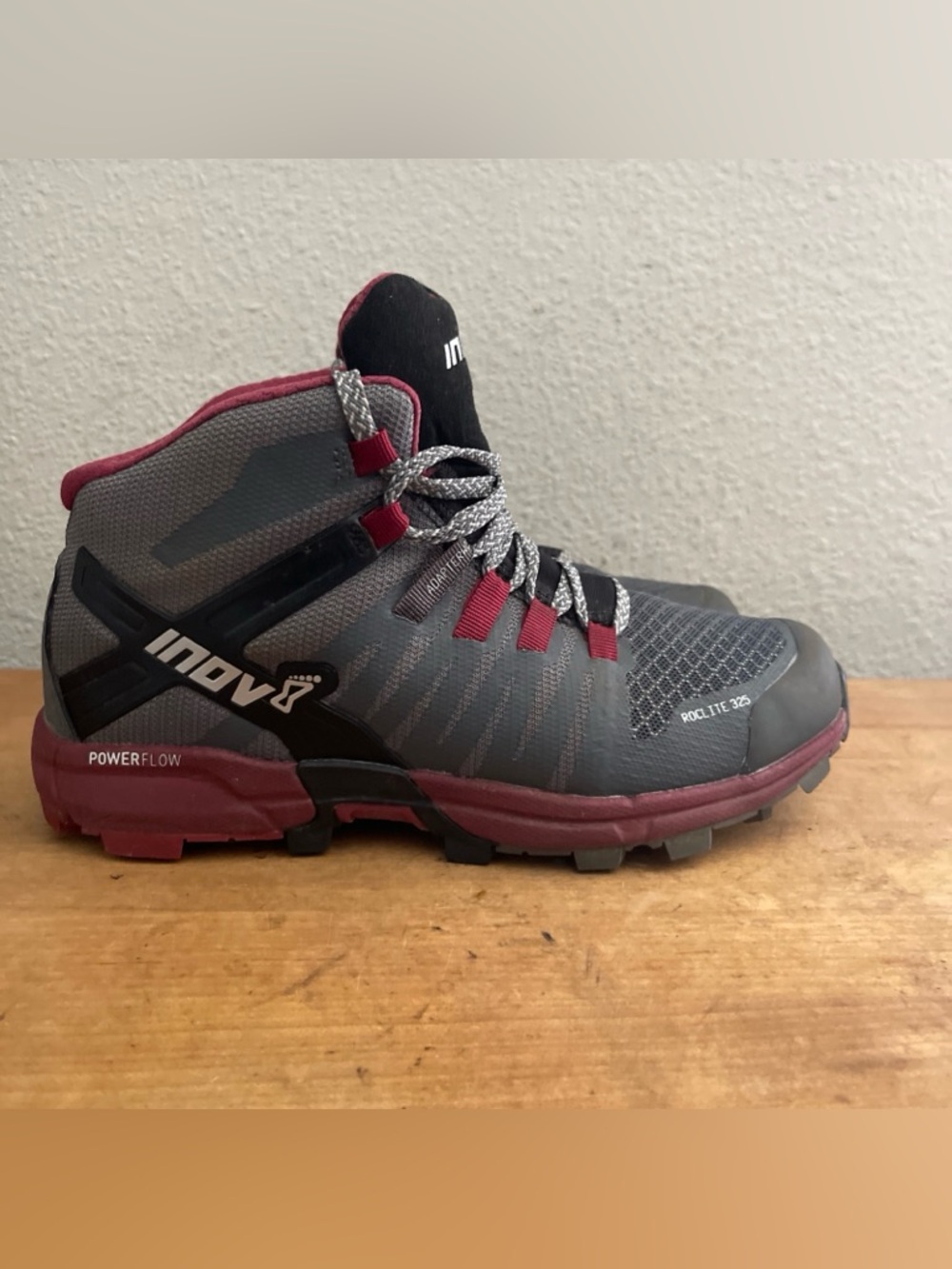 Inov8 Roclite 325 Mid Womens Size 6 Gray Trail Running Hiking Sneakers Shoes